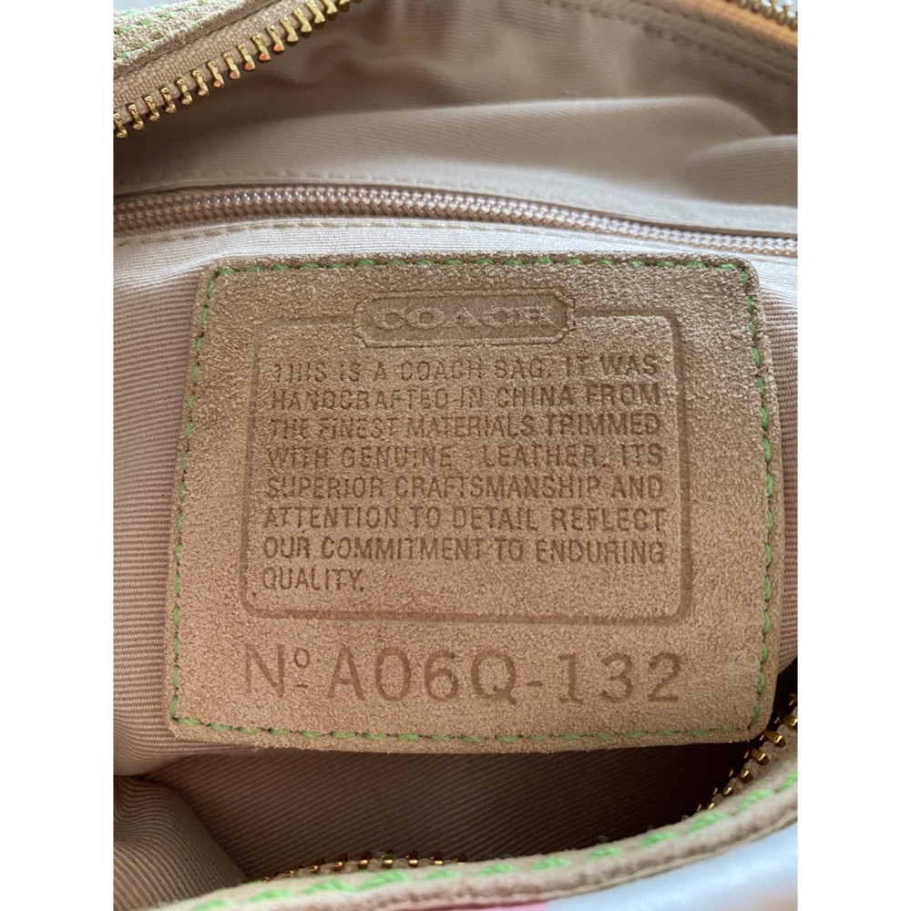 ❌SOLD❌ Coach Hampton Scribble Hobo Bag - Picture 3 of 5
